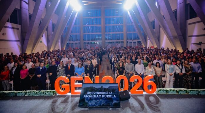 Anáhuac Puebla recibe a más de mil 200 estudiantes de nuevo ingreso