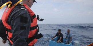 Pescadores sobreviven cinco días sobre hielera en el Pacífico