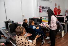 SMDIF imparte capacita a adultos mayores para evitar caer en fraudes cibernético