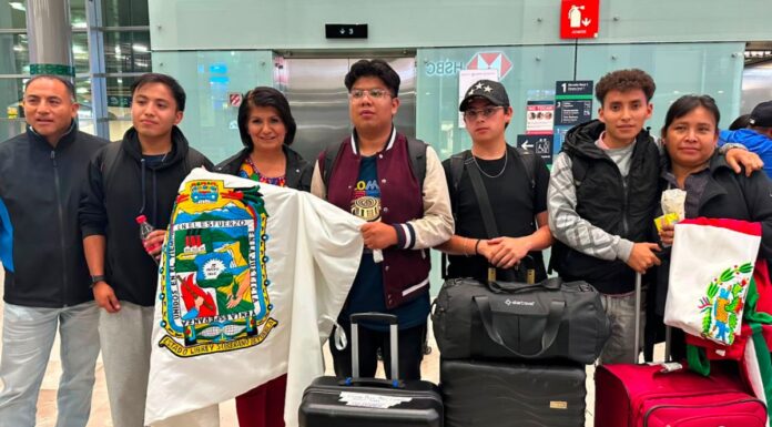 Regresan a Huejotzingo cuatro estudiantes tras terremoto en Colombia