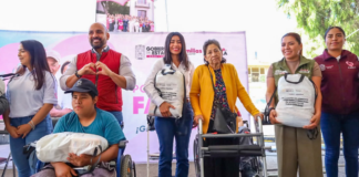 “La Bonita” Sánchez lleva apoyos a familias de Totimehuacán