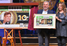 Homenajean a Juan Gabriel con “cachito” de Lotería Nacional