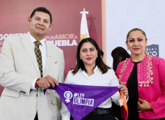 Armenta reconoce a la activista poblana Olimpia Coral