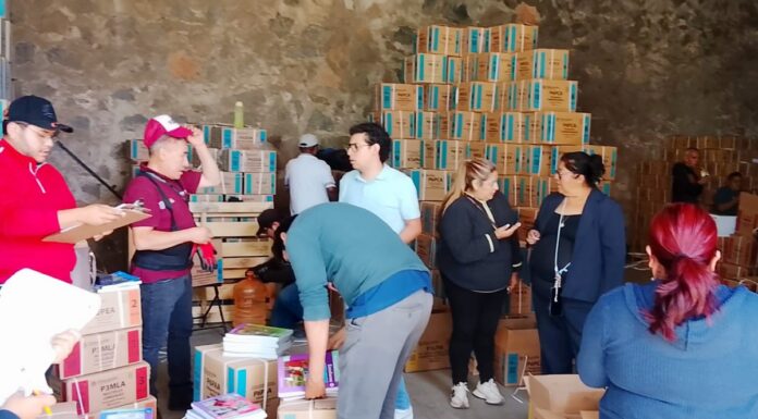 Texmelucan distribuye 106 mil libros de texto gratuitos en primarias