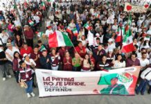Tonantzin Fernández encabeza movilización de cholultecas por soberanía nacional