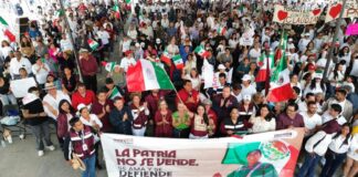 Tonantzin Fernández encabeza movilización de cholultecas por soberanía nacional