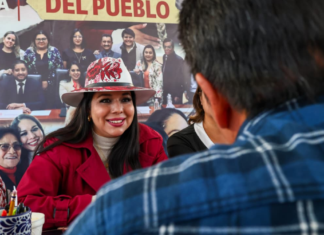 Tonantzin Fernández acerca servicios con Miércoles del Pueblo