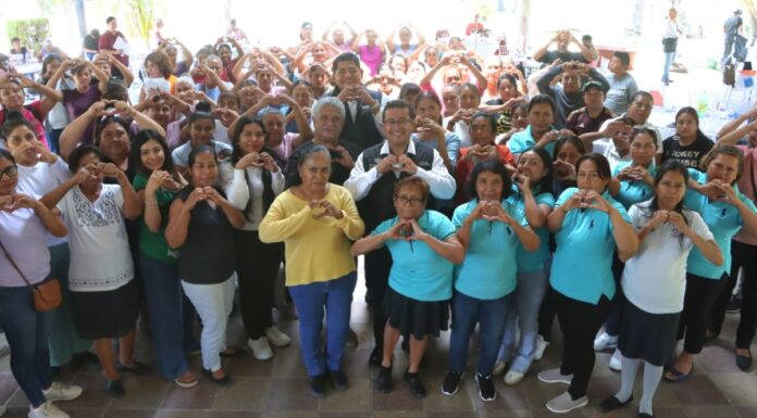 Pável Gaspar reconoce labor de casas auxiliares de salud en la Mixteca
