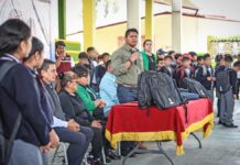 Omar Muñoz inicia “Escuela Segura” con entrega de mochilas y útiles en Cuautlancingo