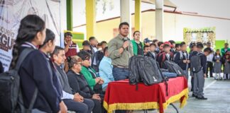 Omar Muñoz inicia “Escuela Segura” con entrega de mochilas y útiles en Cuautlancingo