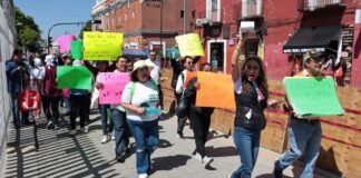 Pacientes renales protestan en IMSS San José por desabasto de tacrolimus