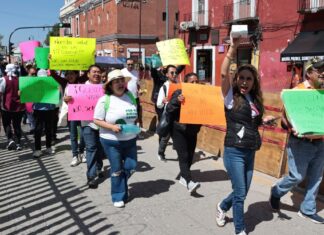 Pacientes renales protestan en IMSS San José por desabasto de tacrolimus