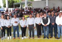 Pável Gaspar asiste a inauguración del deportivo Titilintzin en Chiautla