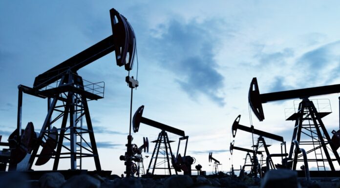Acuerdo petrolero EU-Venezuela: 65 mil millones de barriles y 100 años de concesión