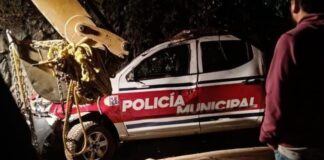 Patrulla cae a barranco en Coyomeapan; policías salen ilesos