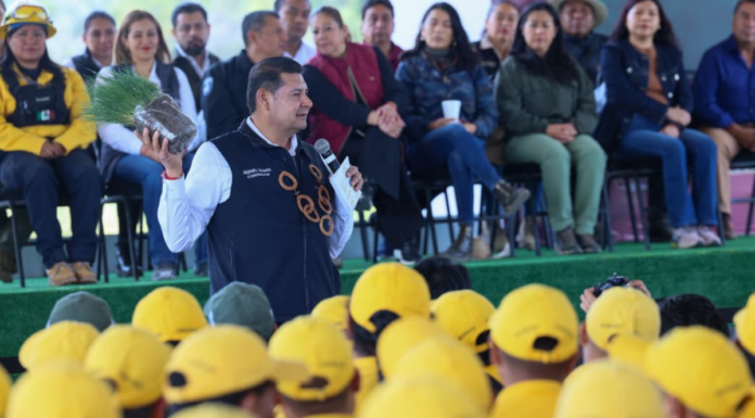 Realizan reforestación para recuperar la Cuenca del Alto Atoyac