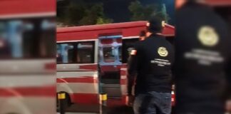 Mujer sufre quemaduras con químico dentro de combi en la Recta a Cholula