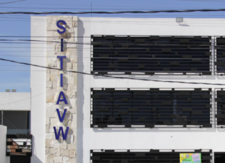 Detienen a exlíder y extesorero del SITIAVW por abuso de confianza