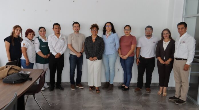 SMDIF Cuautlancingo realiza mesa de trabajo sobre embarazo adolescente