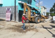 Pepe Chedraui supervisa red de alcantarillado en la Romero Vargas