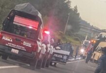 Choque entre autobús y tráiler en la Tlaxco-Tejocotal deja al menos 20 heridos