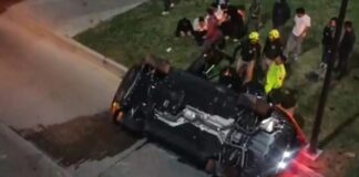 Vehículo cae desde puente en Lomas de Angelópolis III