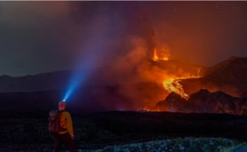 Turista de EU muere tras ser alcanzado por un rayo en el volcán Etna