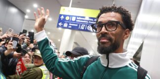 Vozinha llega a Chile para sumarse a Colo Colo tras días de incertidumbre