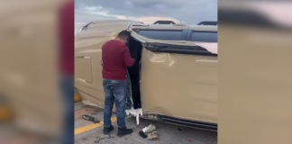 Camioneta vuelca tras ser embestida por tráiler en la Puebla-Orizaba