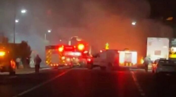 Se incendia tráiler cargado de cerveza en la Cuacnopalan–Oaxaca