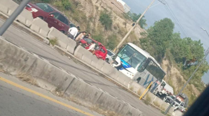 Dos accidentes viales dejan tres heridos en Periférico Ecológico