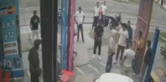Presunto cobro de piso deja tres heridos en llantera de Puebla