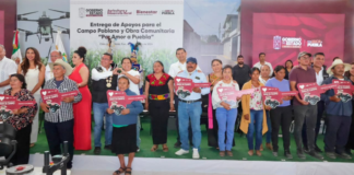 Armenta entrega apoyos al campo en Chila de las Flores