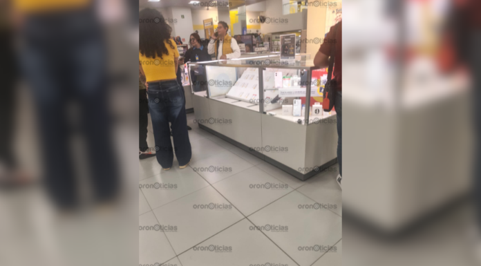 Sujetos armados asaltan tienda departamental en Amalucan