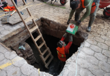 Zacatlán abre bóveda pluvial del Centro para desazolvar