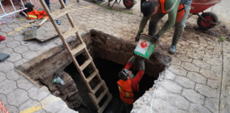 Zacatlán abre bóveda pluvial del Centro para desazolvar