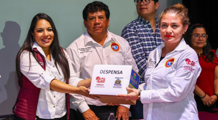San Pedro Cholula entrega despensas a personal sindicalizado