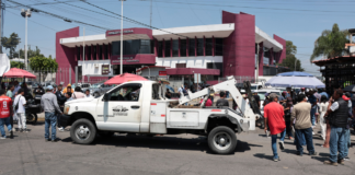Gruyeros protestan frente a la SMT por aseguramiento de sus unidades