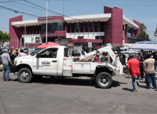 Gruyeros protestan frente a la SMT por aseguramiento de sus unidades