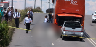 Mecánico muere aplastado por autobús en bulevar Carmen Serdán