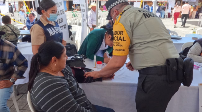 Feria de la Paz acerca servicios médicos a familias de Chignahuapan