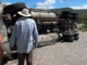 Vuelca unidad pesada en carretera de la Mixteca poblana