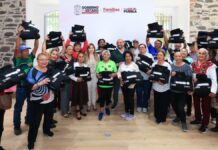 SEDIF entrega uniformes a delegación poblana para Olimpiadas de Oro 2026