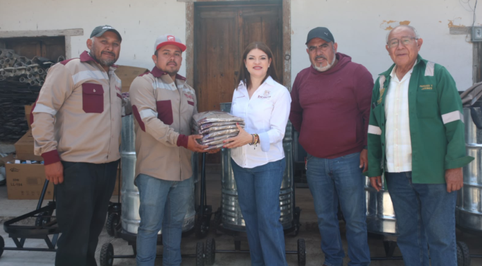 Entregan uniformes a personal de Servicios Públicos de Zacatlán