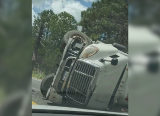 Intento de asalto provoca volcadura de tráiler en El Seco-Ciudad Serdán