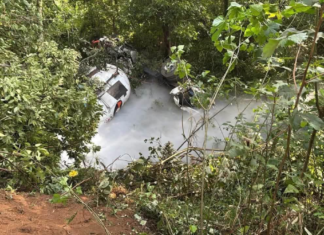 Pipa de gas LP vuelca y deja un lesionado en Huauchinango