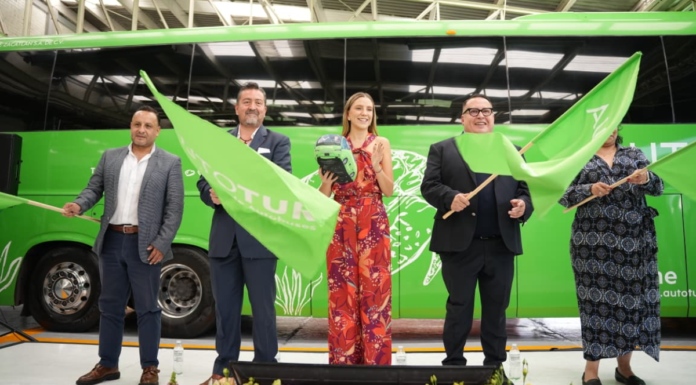 Fortalecen movilidad turística en Puebla con 22 nuevos autobuses