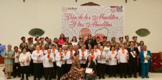 “Siempre son nuestra guía”: Bety Sánchez festeja a las y los abuelitos de Zacatlán