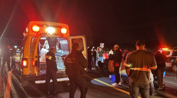 Taxista muere tras choque en la Rafael Lara Grajales-San José Chiapa