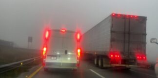 Pipa atravesada en el Arco Norte provoca cierre vial